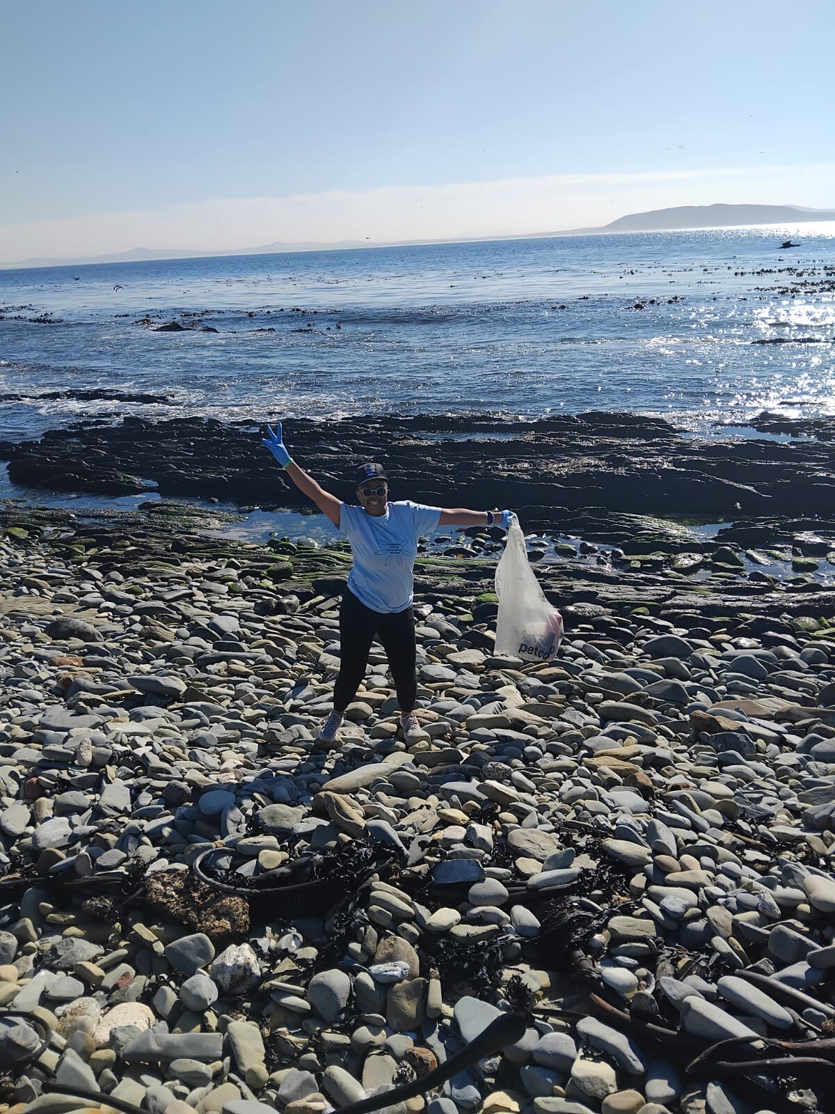 Beach clean-up along the Cape Town coastline